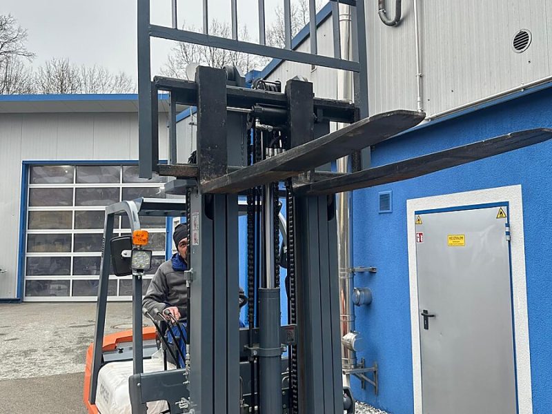 409203_1406676976912_slide bei Kölbl GmbH in 