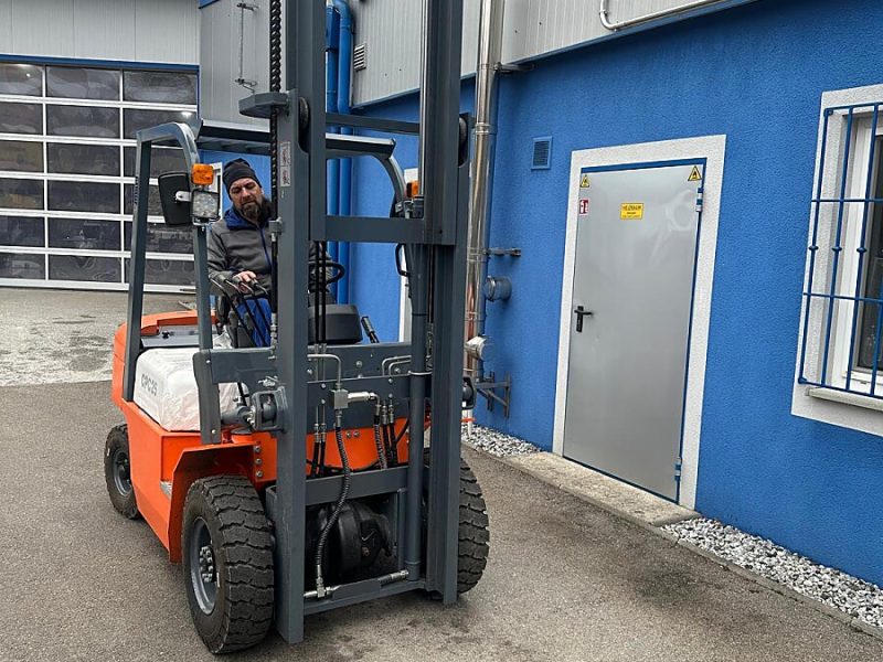 409203_1406676976917_slide bei Kölbl GmbH in 